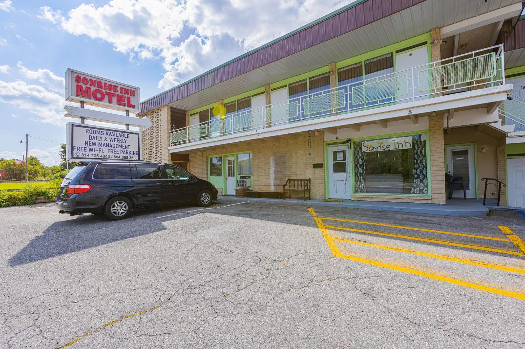 Sonrise Inn Lincoln Hwy By Oyo Breezewood Exterior photo