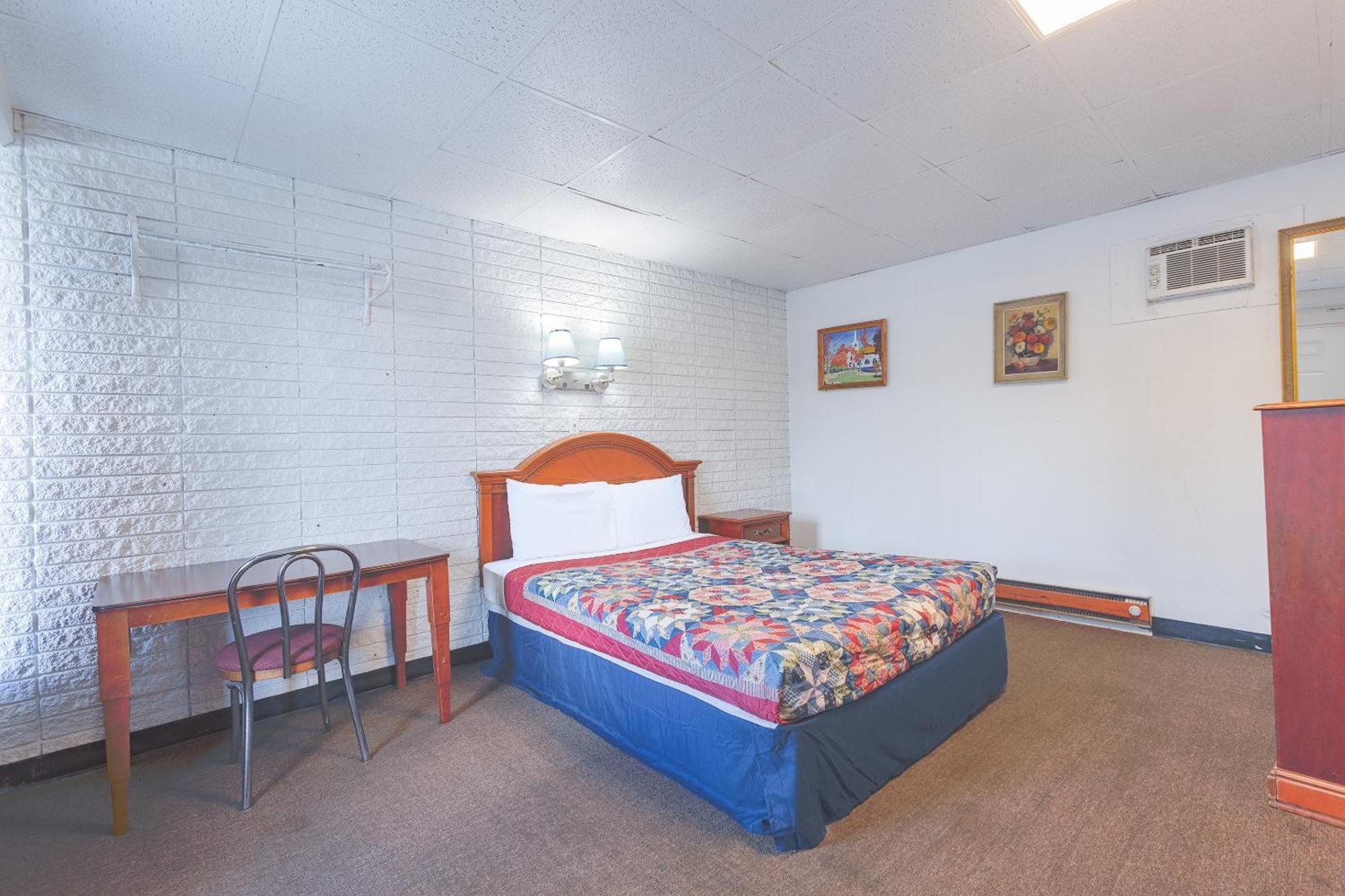 Sonrise Inn Lincoln Hwy By Oyo Breezewood Exterior photo